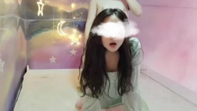 后入小仙女妹妹，屁股弹弹的插起来好爽